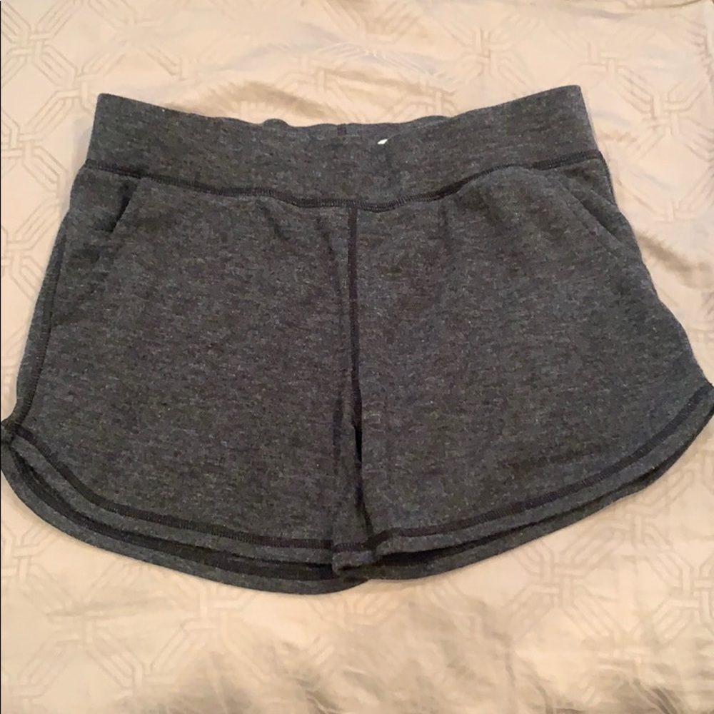 Zyia active gray shorts with pockets